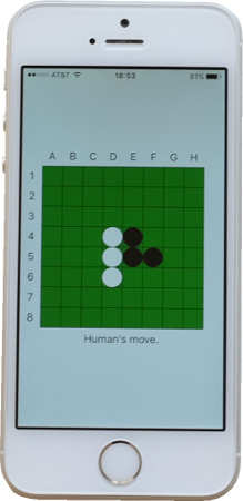 Photo of the Othello program on iPhone SE.
